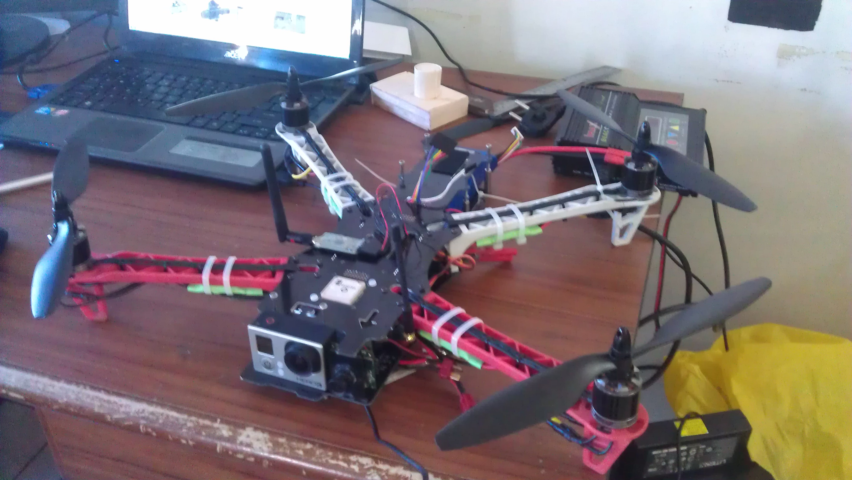 B36-四轴航拍无人机TBS Discovery图纸